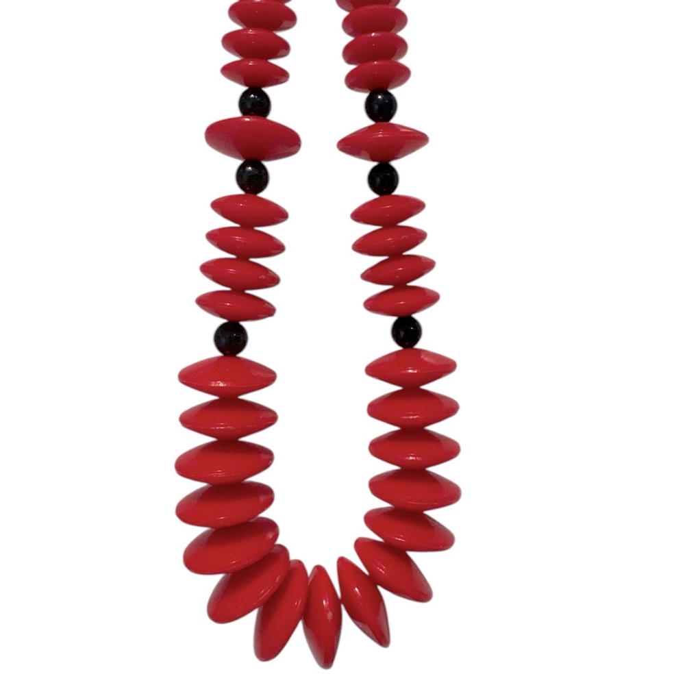 Necklace with plastic beads
